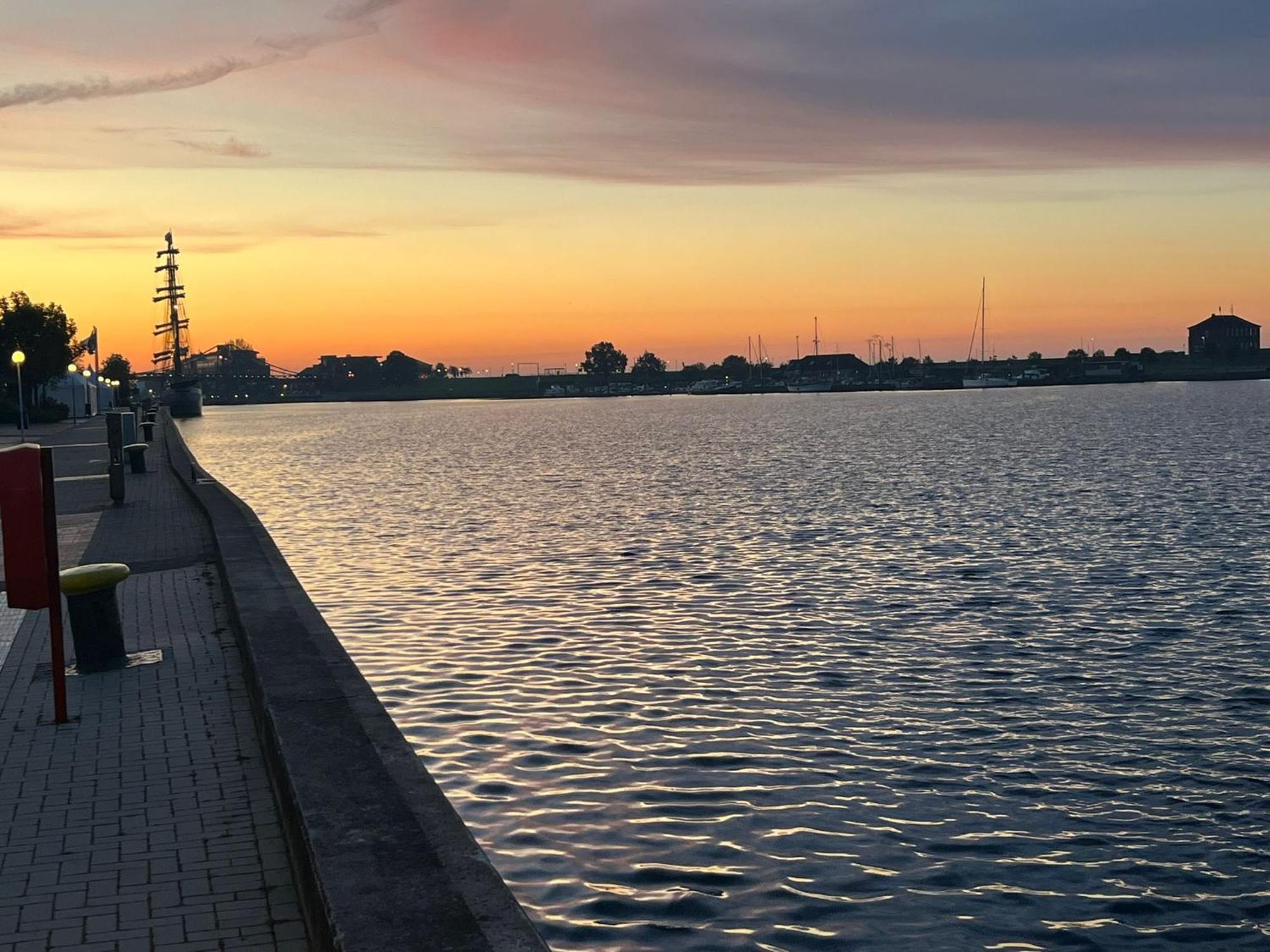 Dat Wittsche Hus - Ferienwohnung An Der Nordsee Wilhelmshaven Luaran gambar
